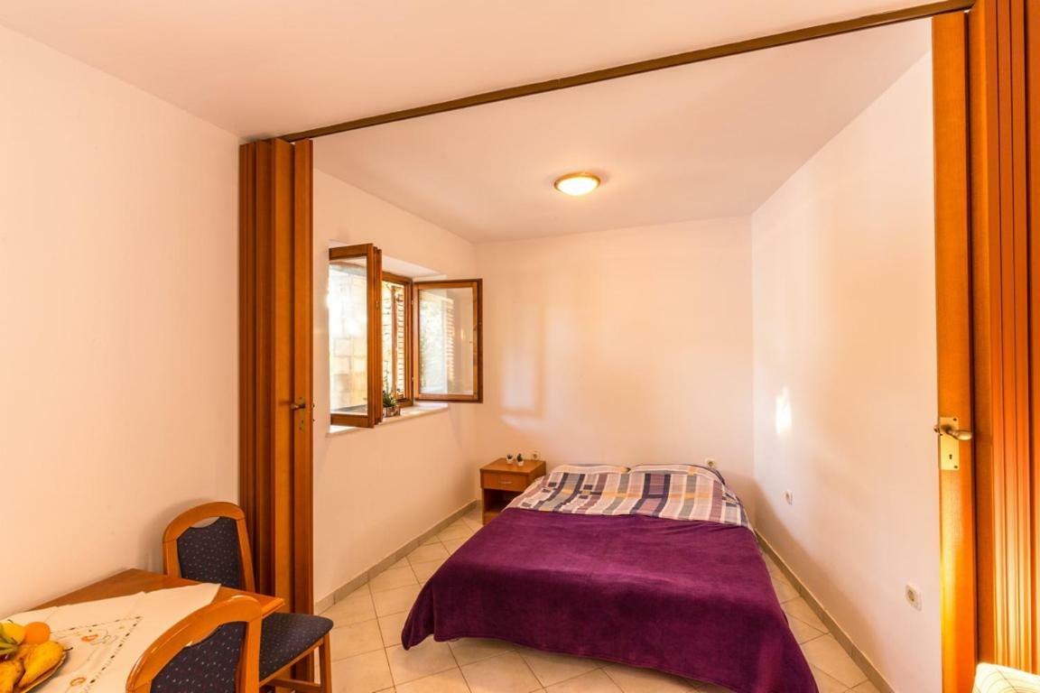 Pansion Mali Raj Apartment Govedari Exterior photo